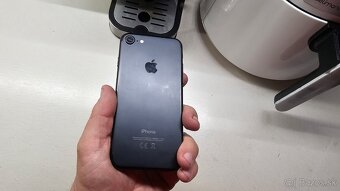 Apple iPhone 7 black 32GB - nová batéria - 4