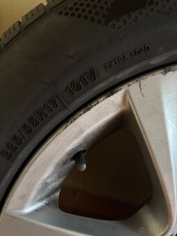 225/55r17 - 4