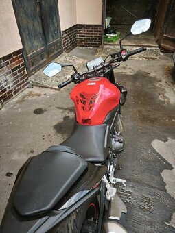 Honda 500 Hornet 2024 - 4
