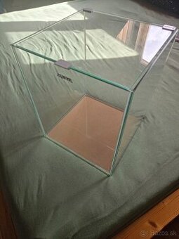 Predám akvárium + príslušenstvo - 4
