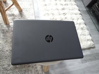15.6" HP 255 G7/AMD Ryzen 5/16GB RAM/256SSD a 1TB HDD/AMD V - 4