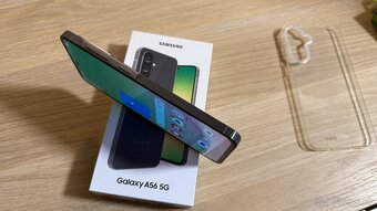 Vymenim Samsung A56 tmavy 128gb kupeny v o2 - 4