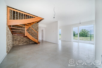 BOSEN | ZNÍŽENÁ CENA 4 izbového domu vo vysokom štandarde, Š - 4