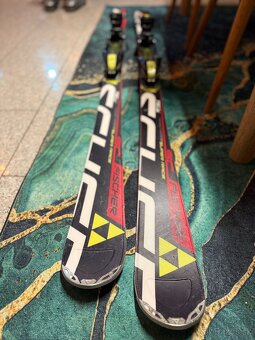 Lyze, lyziarky, palice - 4