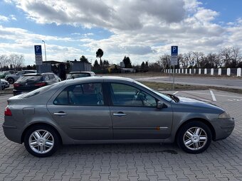 Renault Laguna II 2.2 dCi 110kW - 4
