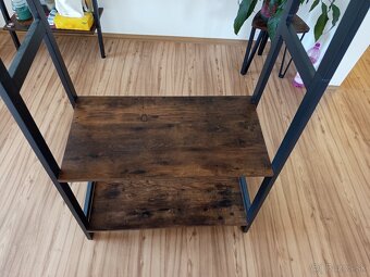 Samostatne stojace vešiaky - 4