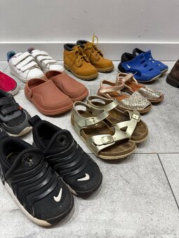 Predám obuv veľkosť  25-27  3€ kus - 4