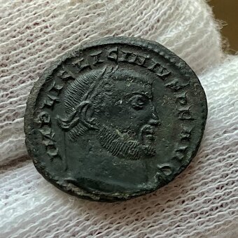 krásny follis Liciniusa I. - 4