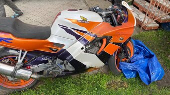 Predám honda cbr 600 F - 4