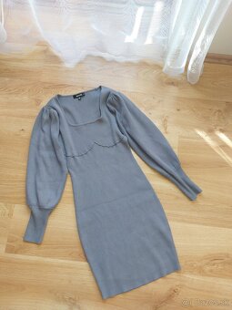Šaty × XL 5€/ks - 4