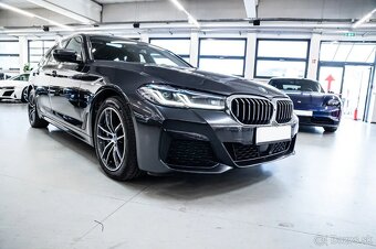 BMW 530 e - 4