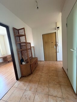 PREDAME 3IZBOVY BYT V NOVOM MESTE NAD VAHOM - 4