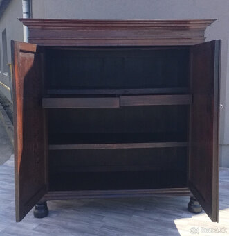 Skriňa starožitná dubová. - 4