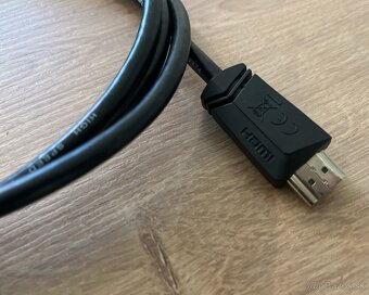 Predám PlayStation 4 Slim 500GB – málo používaná - 4