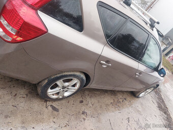 Rozpredam Kia Ceed Combi 1.4 facelift - 4