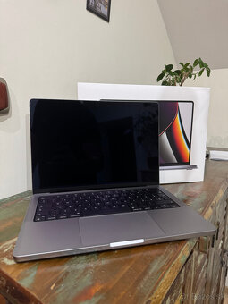 💻 Apple MacBook Pro 14" (A2442) – Čip M1 Pro + Magic Mouse - 4