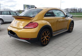 Volkswagen New Beetle - 4