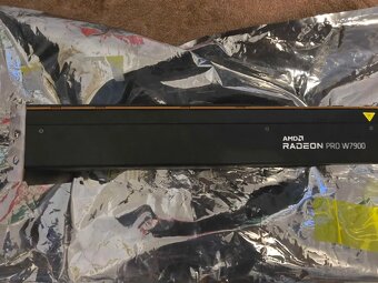AMD Radeon Pro W7900 – 48GB GDDR6 - 4