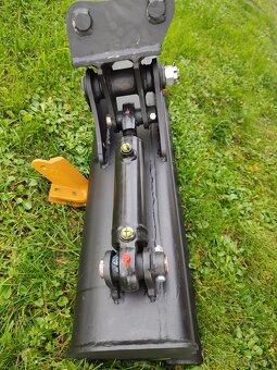 Predám hydraulicku svahovačku - 4