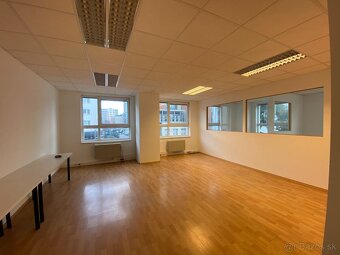 Administratívny priestor na prenájom - Bratislava V - 4