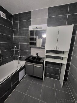 Predam 4izbovy byt Zakvasov 1521 - 4