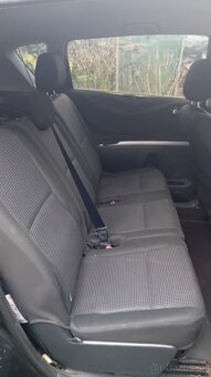 Toyota corolla verso 130 kw 7- miestne - 4