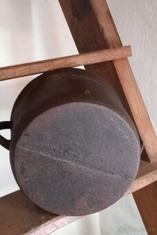 Starožitný liatinový hrniec - 4