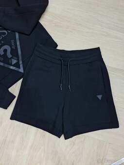 NOVA Guess cierna a bezova kratka teplakova suprava - 4