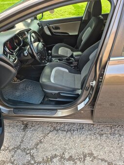 Kia ceed sw - 4