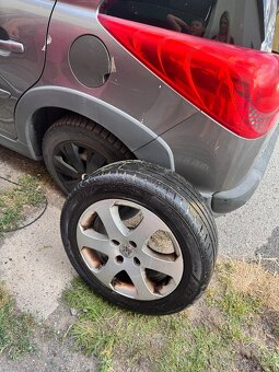 Peugeot 207SW - 4
