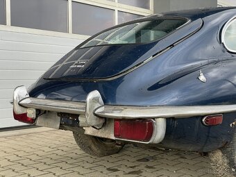Jaguar E-type coupe 1970 Series II - 4