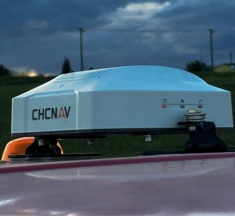 Autopilot do traktora CHCNAV NX 612 - 4