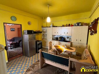 NA PREDAJ starší rodinný dom v tichej oblasti Komárna - 4