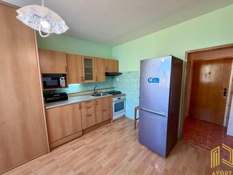 NA PREDAJ 1-IZBOVÝ BYT (37m2), SENICA, HVIEZDOSLAVOVA UL. - 4