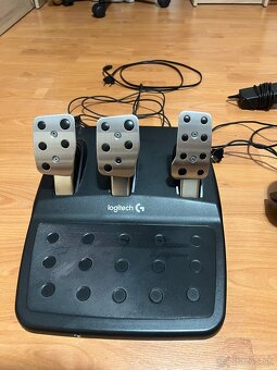 Logitech g29 + stojan - 4