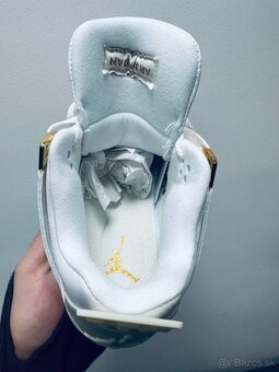 Jordan 4 Metallic Gold - 4