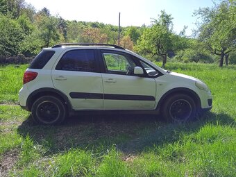 Suzuki SX4 1.5 benzín 2011 - 4