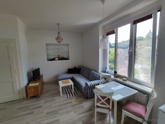 Slnečný 2izb.byt s jedinečným výhľadom - 4