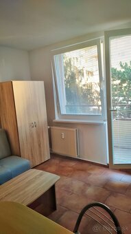 Garsónka s balkónom, Nové Zámky - 4