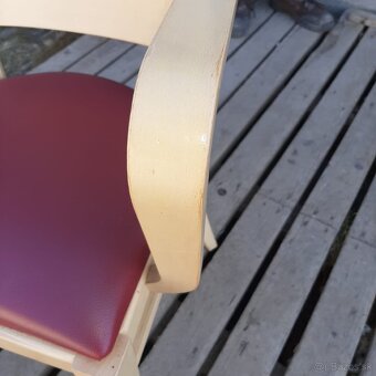 Predam stoly a stolicky z cukrarne - 4