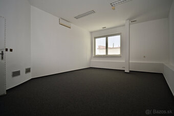 Prenájom kancelárskych priestorov v centre mesta Lučenec - 4
