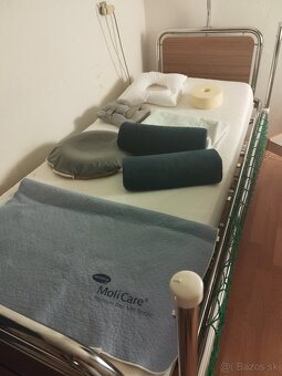 Predám elektrickú polohovaciu posteľ.+prirucny stolik - 4