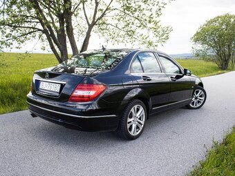 Mercedes-Benz C trieda 180 Sedan - 4