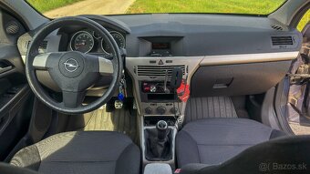 Opel Astra GTC 1.4 benzín - 4