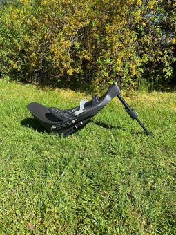 Vajíčko Cybex s bazou - 4