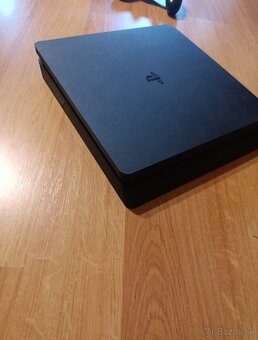 Playstation 4 - 4