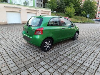 TOYOTA YARIS 1,0 BENZÍN, 51KW, 2008, PÔVODNÝ LAK - 4
