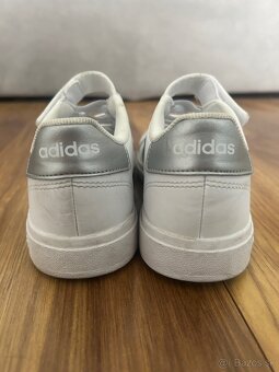 Detské dievčenské topánky Adidas - 4