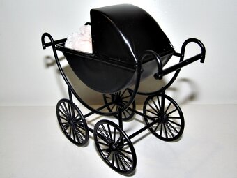 Mini kočárek pro malé panenky,viktoriánský styl. - 4
