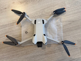 Predam DJi Mini 4 Pro s  DJI RC 2 + 3 baterie - 4